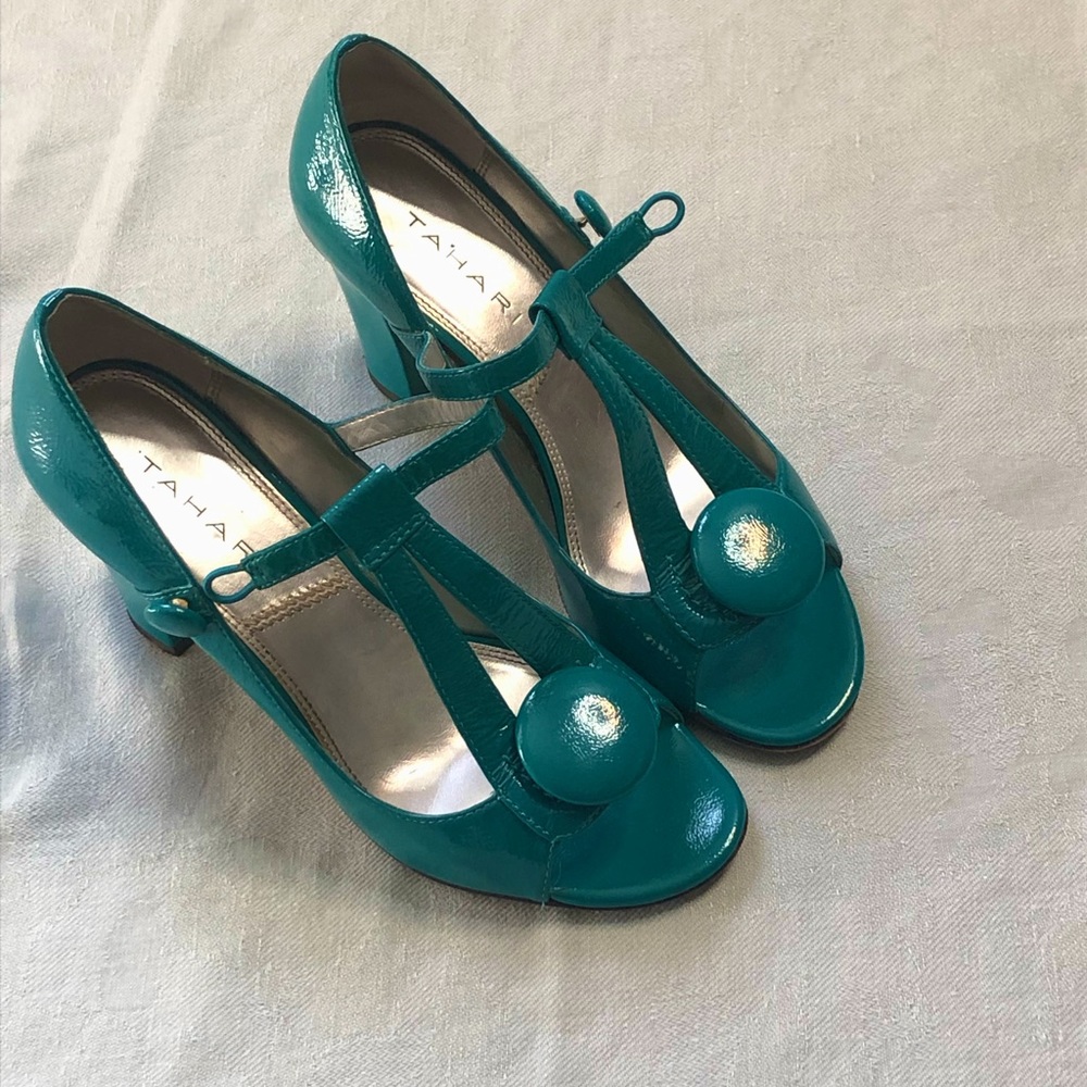 Mallory by Tahari Patent leather heels